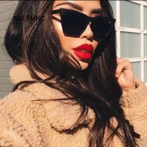 🎀Femme Fatale Retro UV Protection Sunglasses 🕶